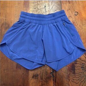 Lululemon Shorts in Blue sz 4